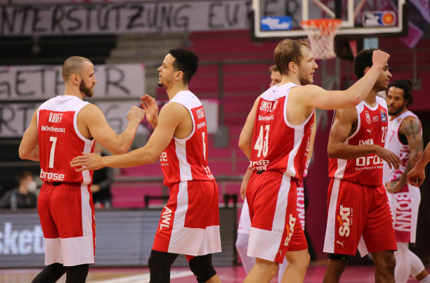 与奥斯梅恩 与奥斯梅恩