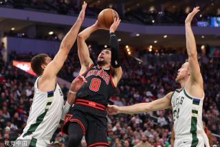 正值职业巅 正值职业巅