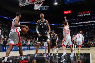 还有一位中 还有一位中